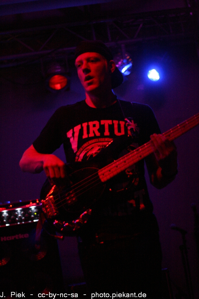 20120608AliensAteMyMom low 10