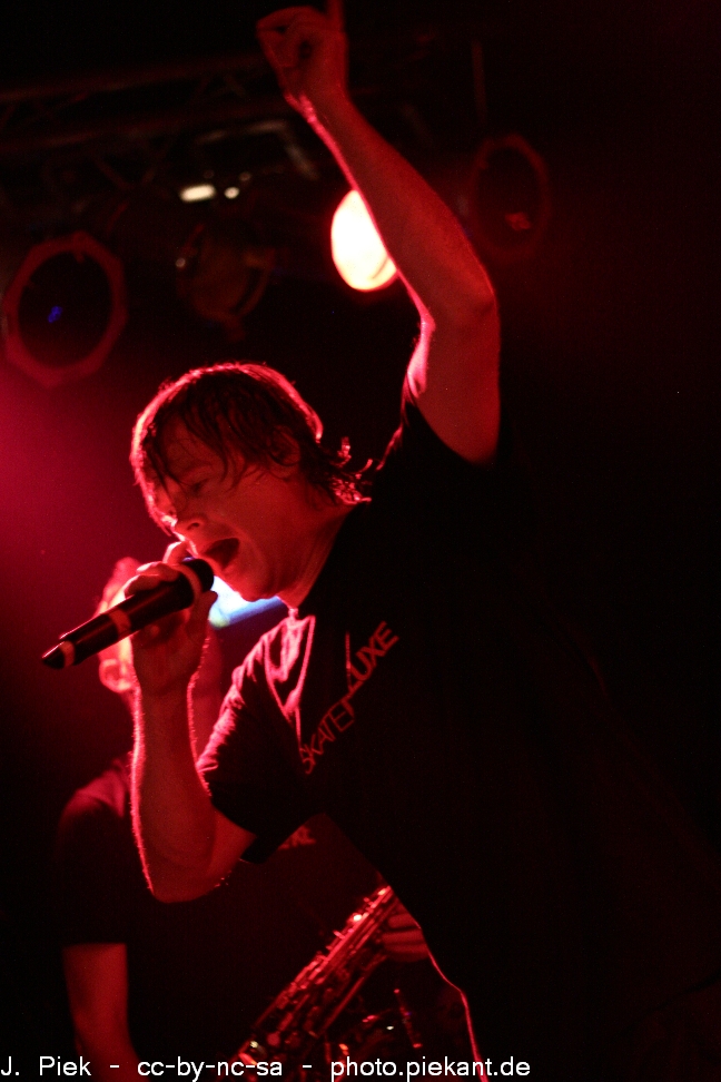 DED02.05.12Cologne low 31