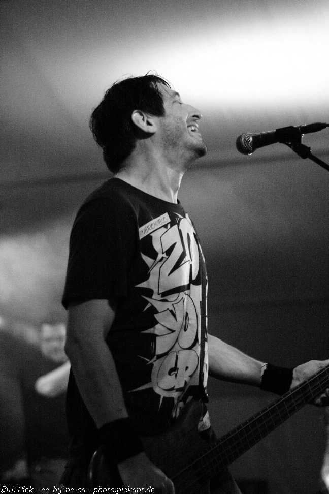 20120908 DEDHalle low 06