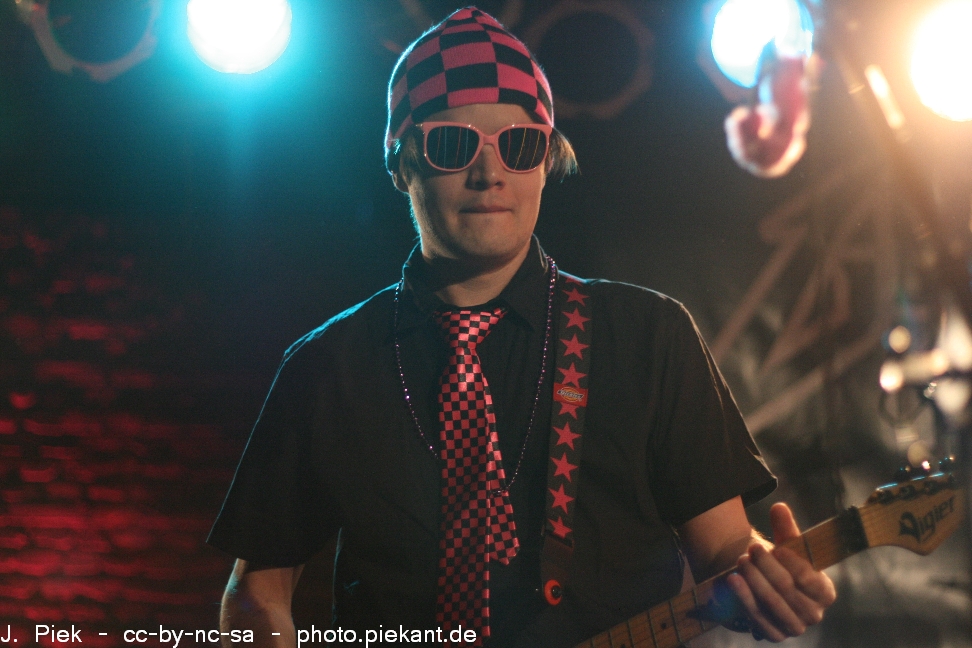 20120616DirtyGlamour low 02