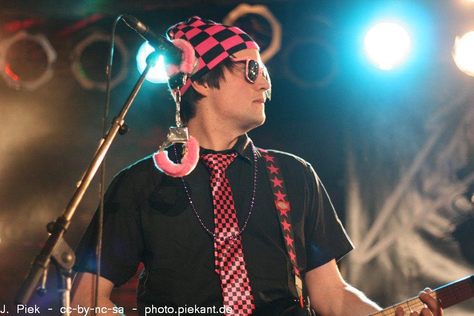 20120616DirtyGlamour low 20