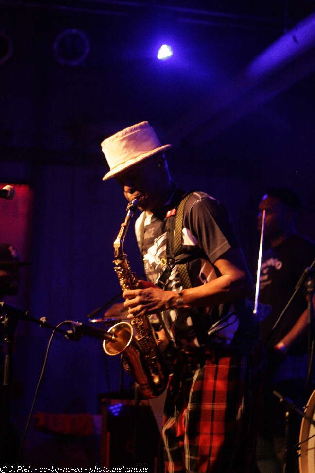 20121119 Fishbone low 51