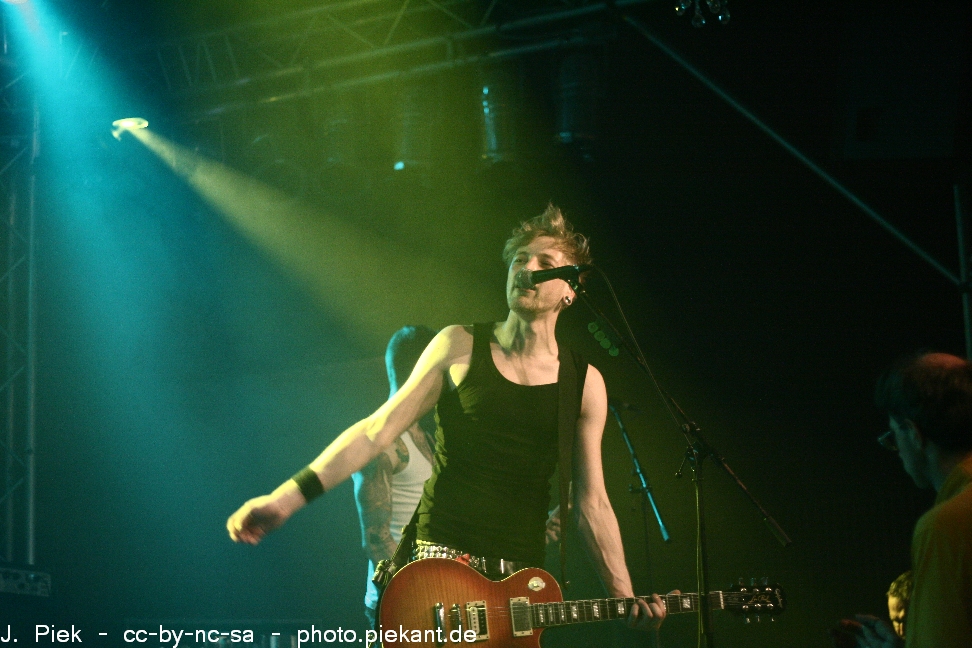 20120430JollyRogerLuenen low 06