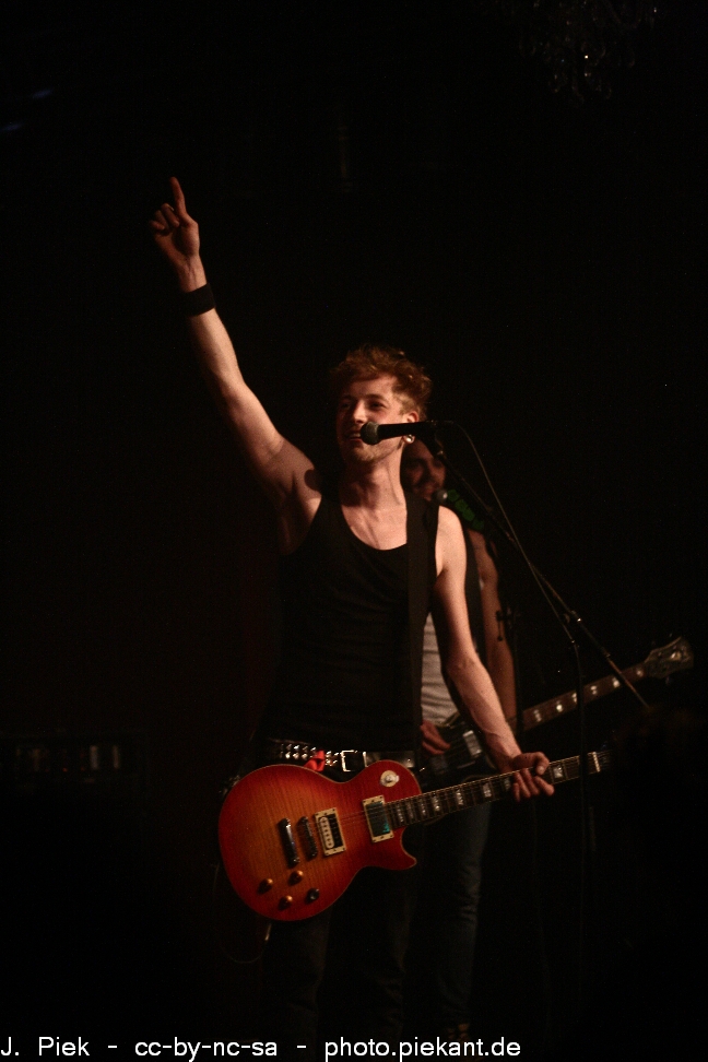 20120430JollyRogerLuenen low 17