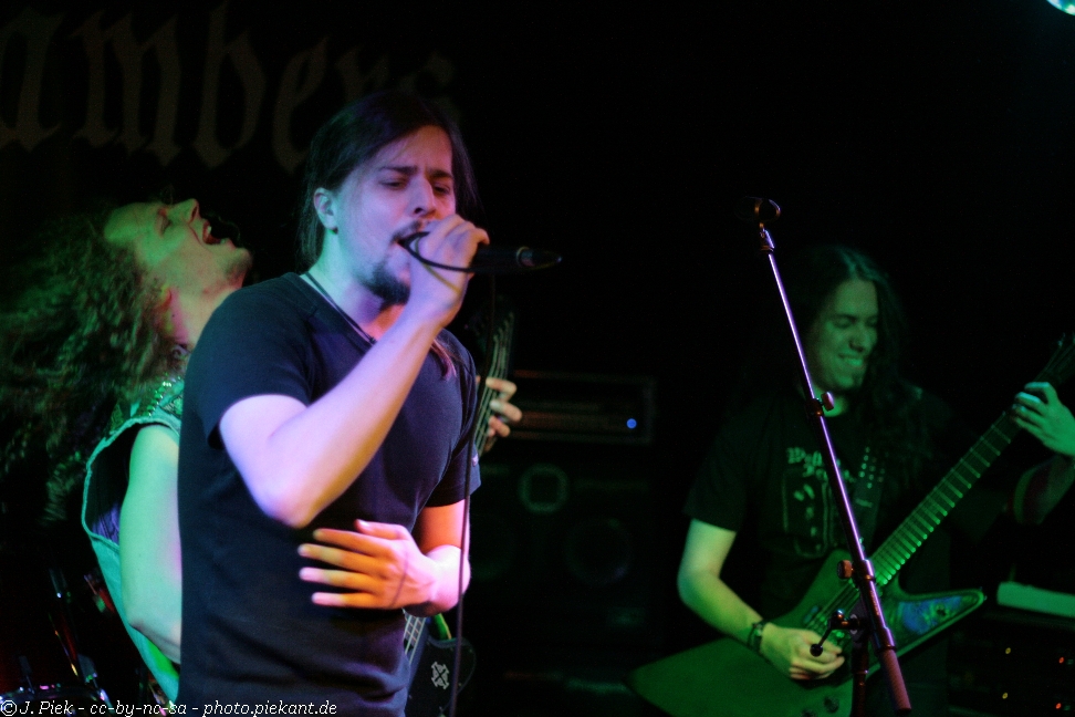 2012 12 15 HeavyMetalNightM8 low 013