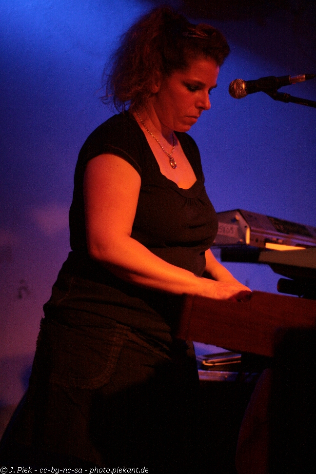 20121119 ngobo low 27