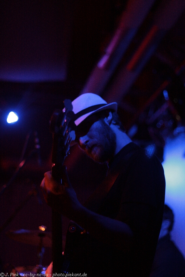 20121119 ngobo low 33