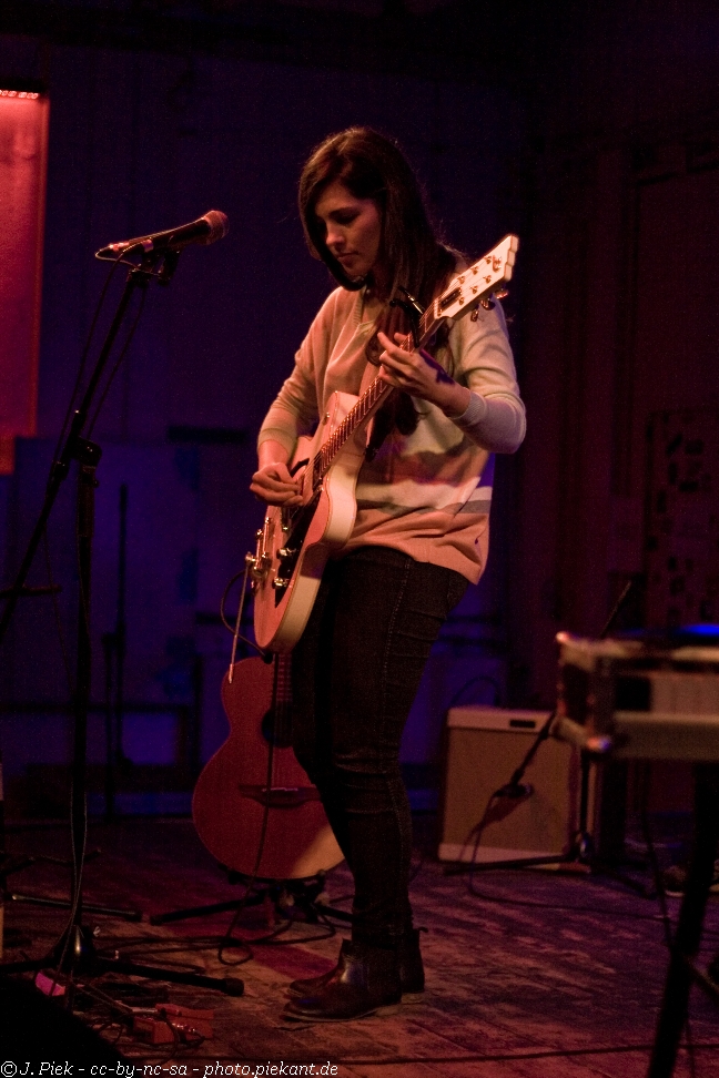 2013 03 16Alessia low 07