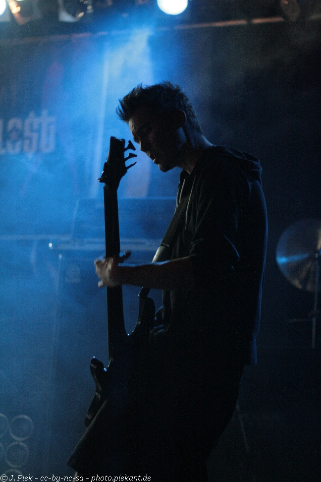 2013 01 12 ToysgetlostMunich low 33